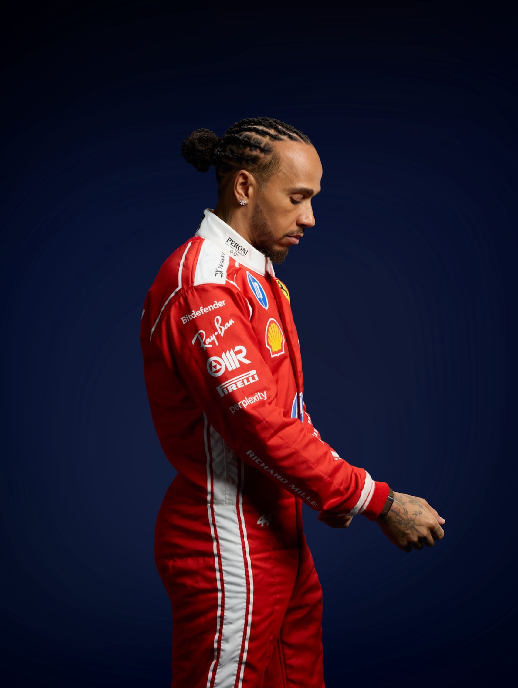 lewis hamilton race suit side view
